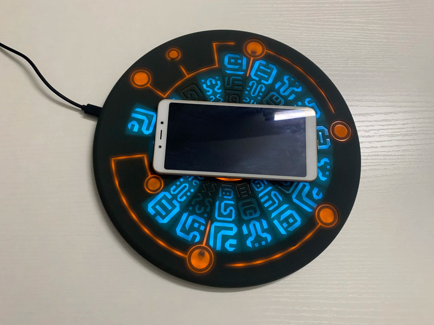 The Smart Fancy ™ Charger